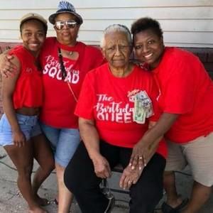 Meet your Posher, Sandra